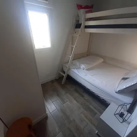 Apartment T2 Avec Loggia Belle Vue Et Parking Saint-Pierre-la-Mer (Aude)