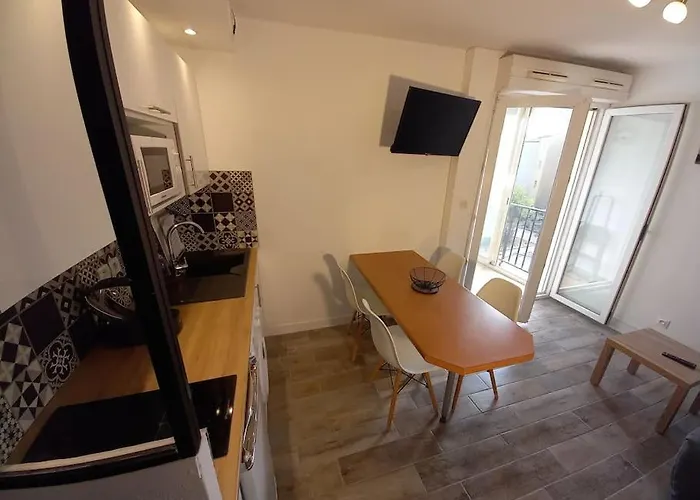 T2 Avec Loggia Belle Vue Et Parking *